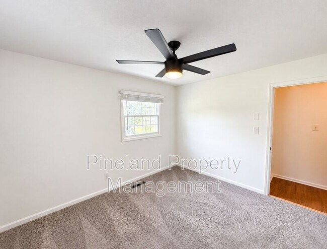 Building Photo - 216 Haverhill Dr