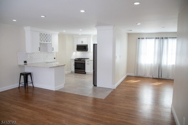 Building Photo - 711 Brooklyn Ave