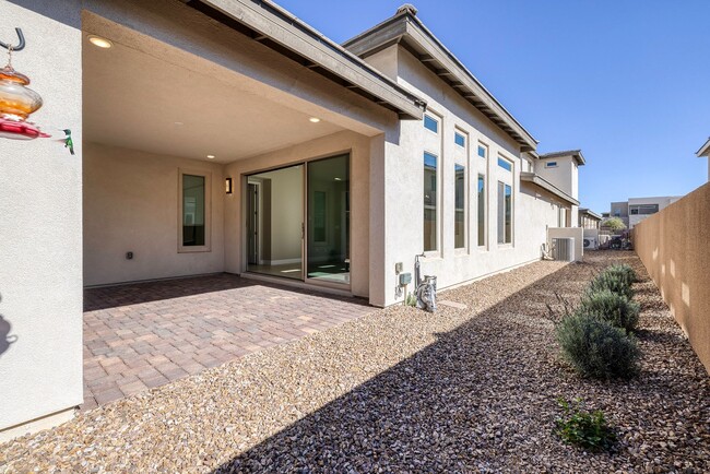 Building Photo - Exclusive Guard Gated - 55 + Community in ...