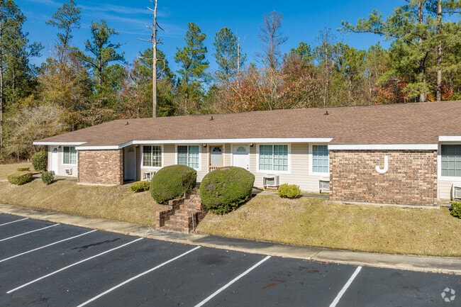 Primary Photo - Twin Pines at Shirley Hills