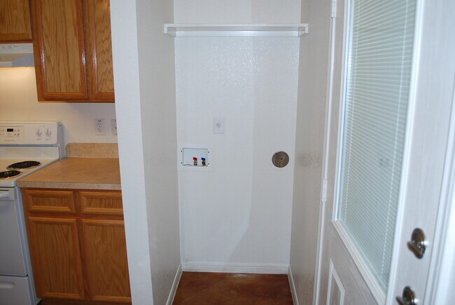 Building Photo - 938 RW