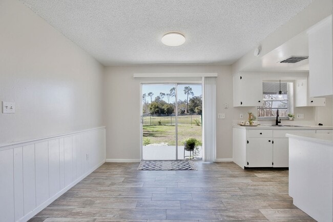 Building Photo - Scenic 2 bedrooms, 1 Bath Retreat in Apopka– Move-In Ready Rental