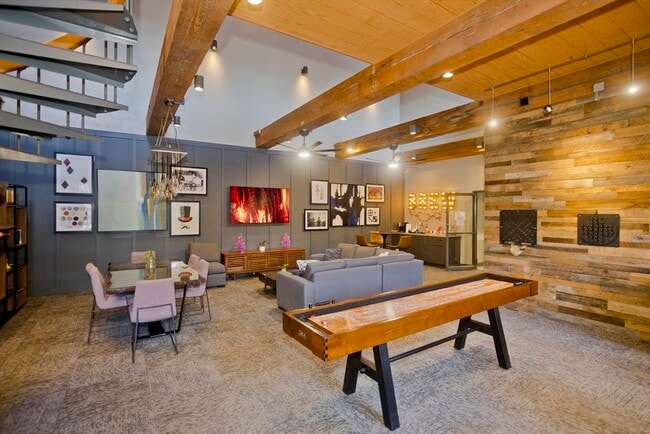 Building Photo - 45 Willow St