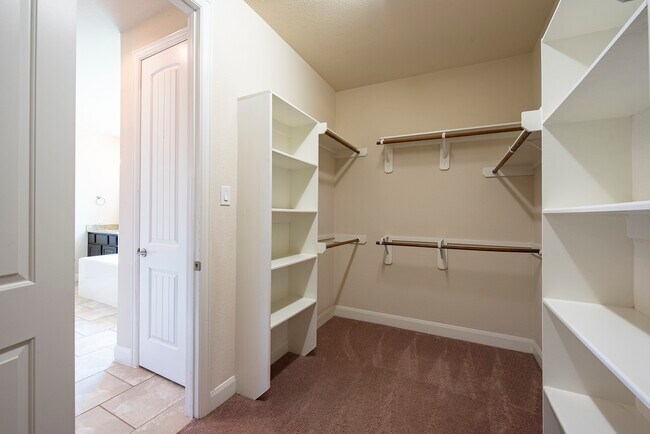 Building Photo - 31 Hearthshire Cir