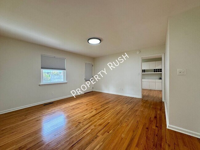 Building Photo - 7339 Brookside Dr