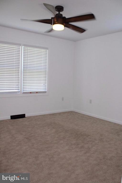 Building Photo - 6031 Rosedale Dr