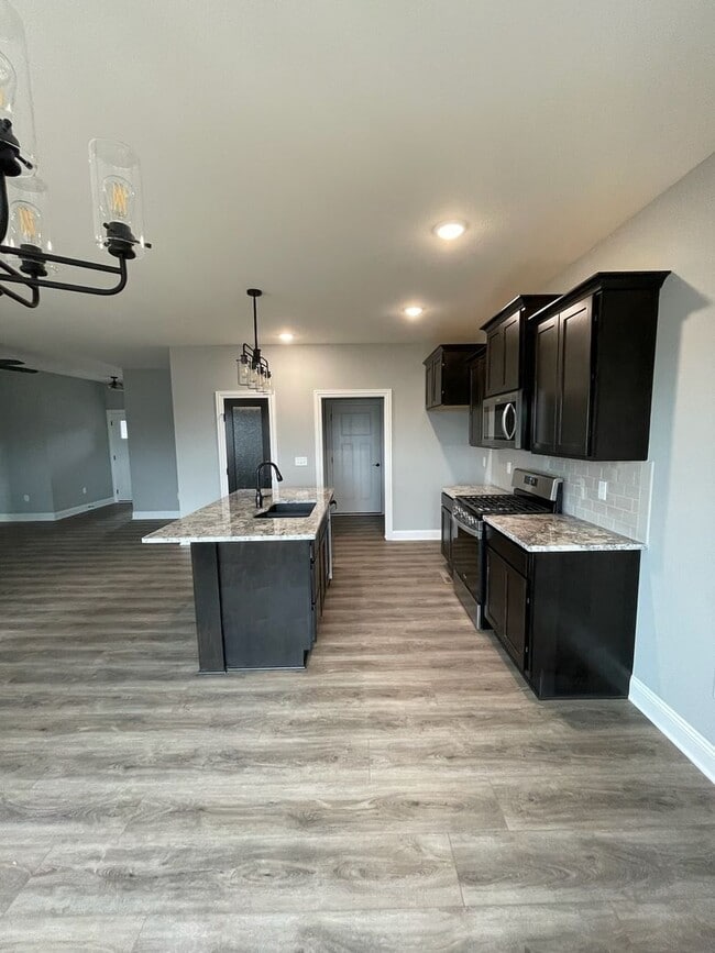 Building Photo - 3419 Laughlin St