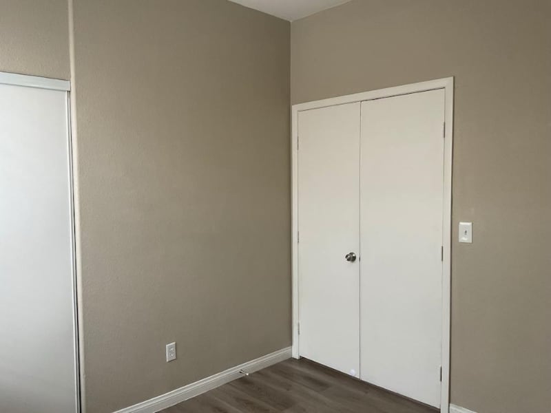 Building Photo - 5952 Hickory Nut Ave