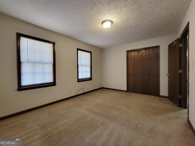 Building Photo - 487 Loganville Hwy