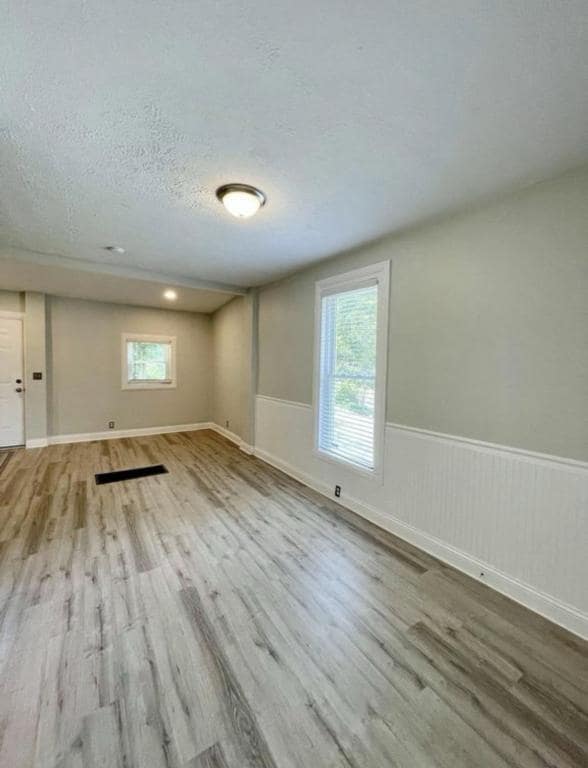 Building Photo - 549 Rawlings St