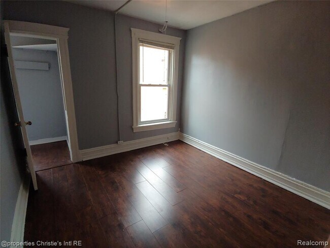 Building Photo - 4207 4th St