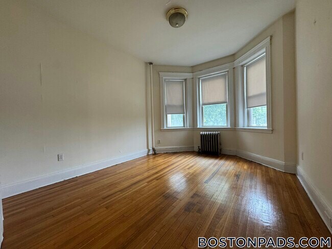 Building Photo - 1209 Boylston St