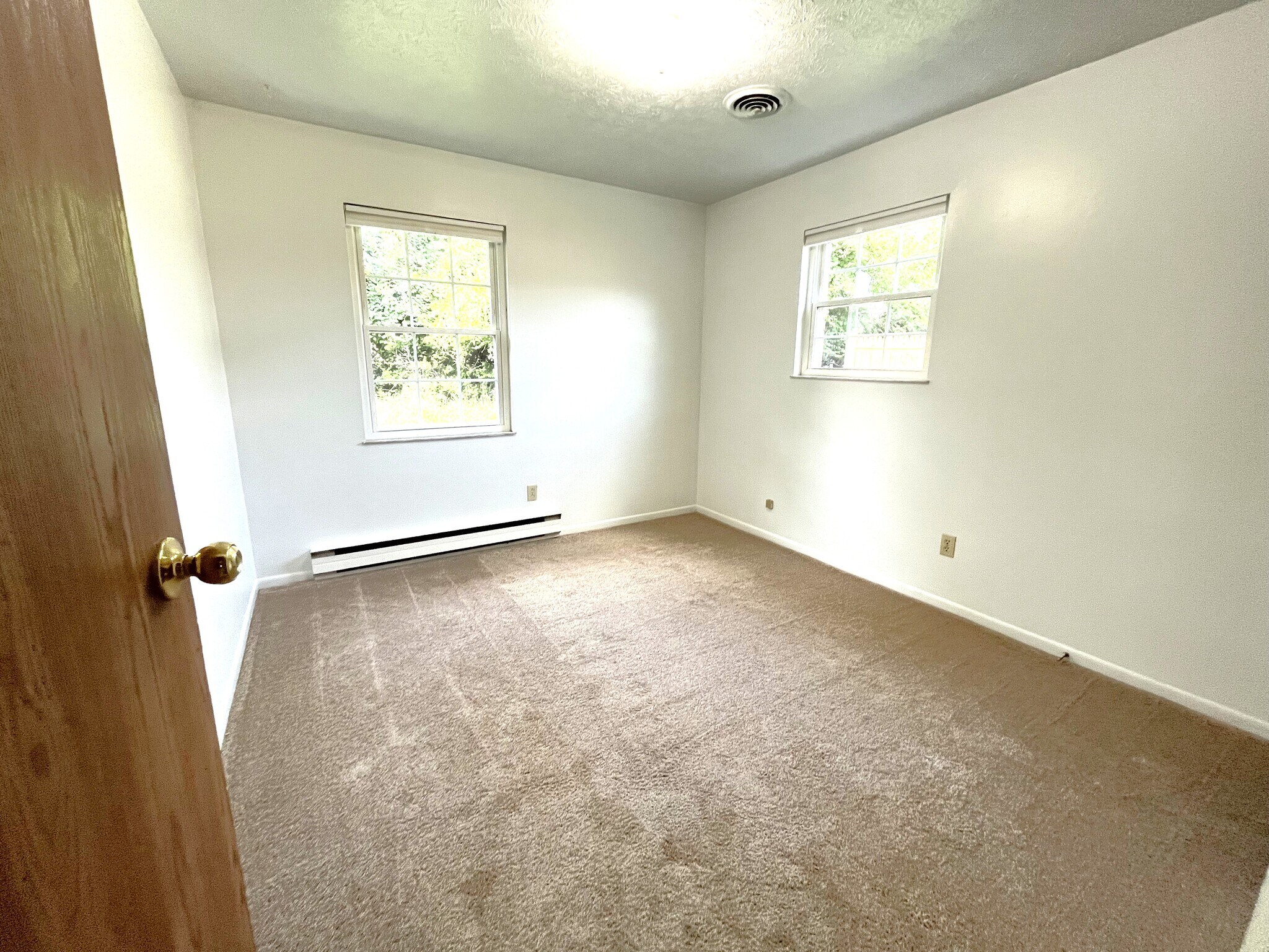 Building Photo - 1016 Arrowhead Dr