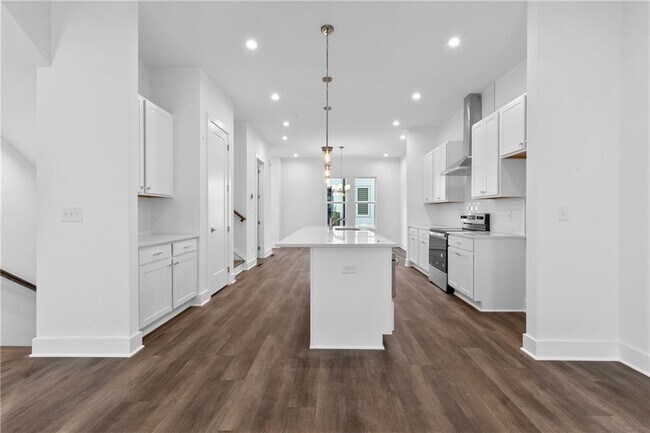 Building Photo - 515 Motivation Cir NW