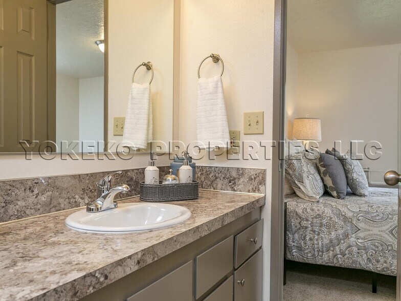 Building Photo - 4257 Imperial Dr