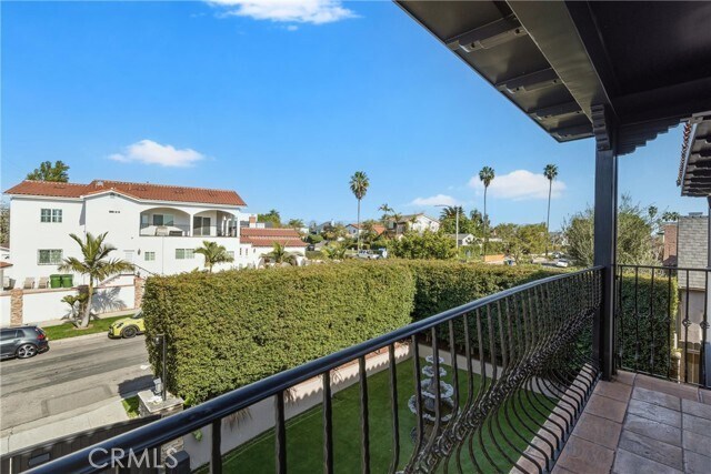 Building Photo - 5558 Edgewood Pl