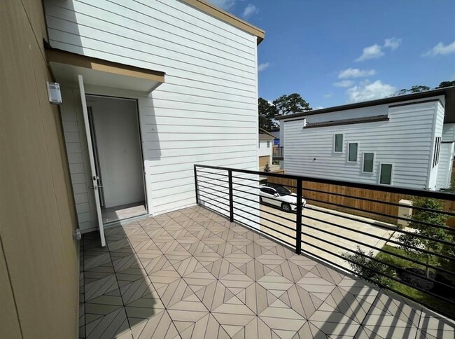 Building Photo - 1703 Cedrocanna Ln