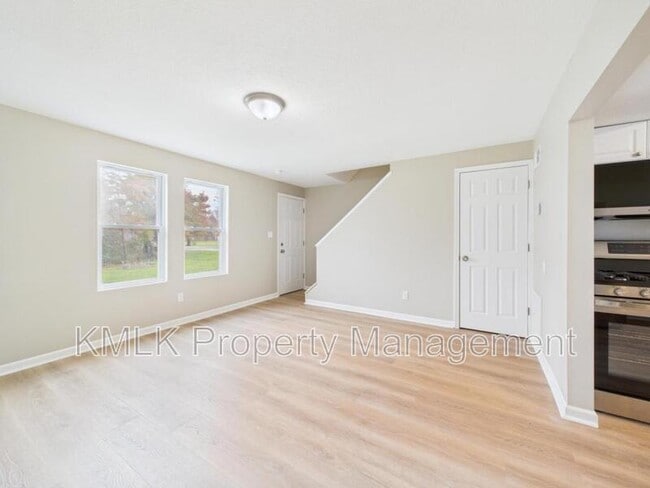 Building Photo - 9042 Maple Grove Rd