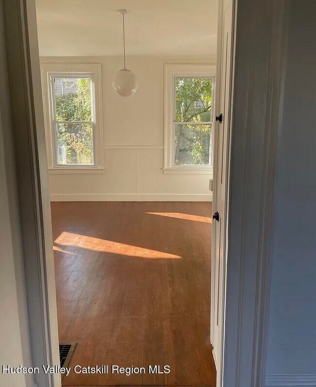 Building Photo - 967 Columbia St