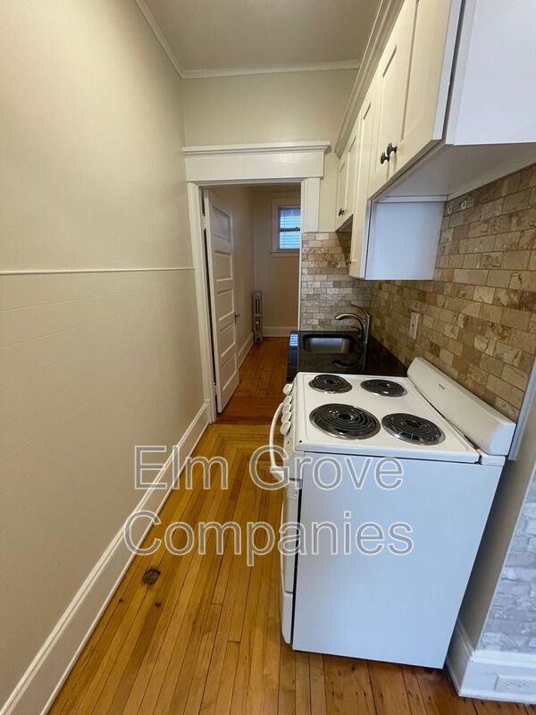 Building Photo - 48 Pennacook St