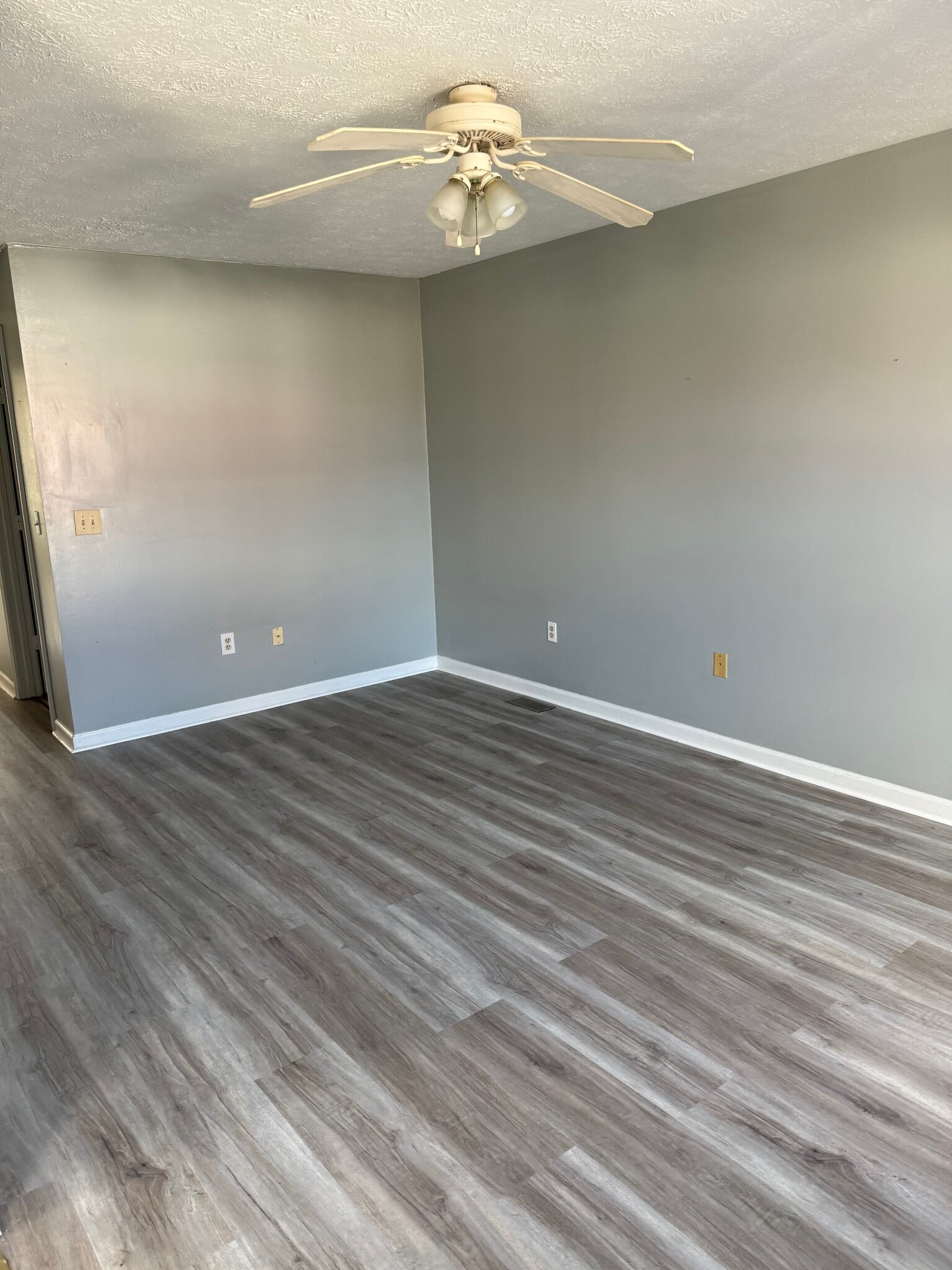 Building Photo - 55 Magnolia Dr