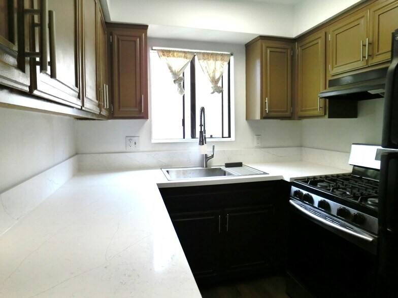 Building Photo - 18707 E Arrow Hwy