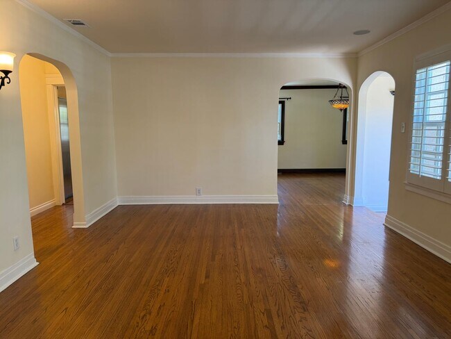 Building Photo - Charming 3 Bedroom 2 Bathroom Wilshire Vista Home with Bonus Room, Resort-Style Backyard and Heat...