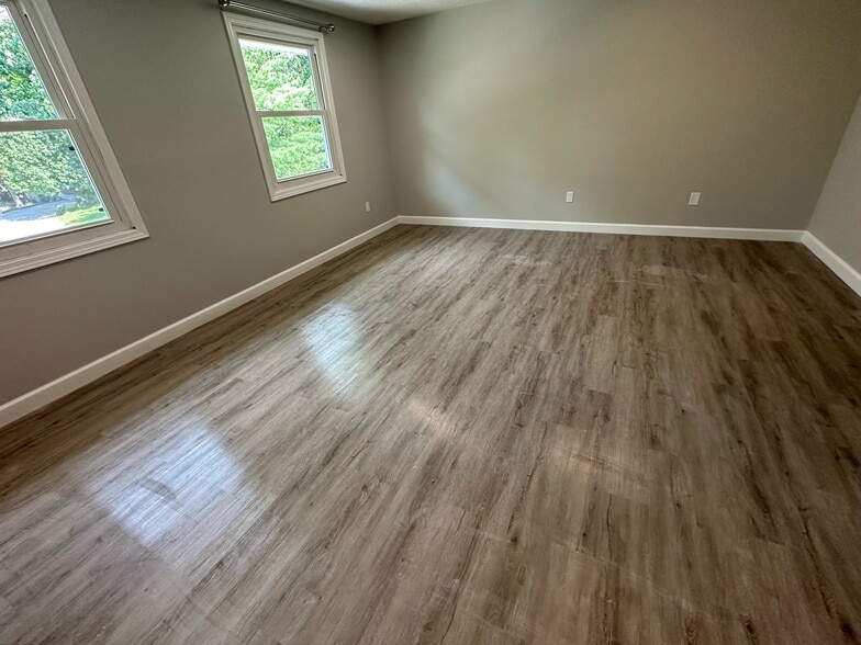 Building Photo - 516 Broken Oak Ct