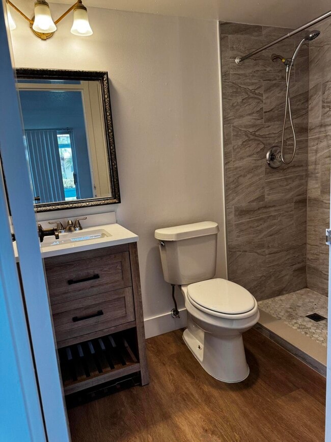 Building Photo - 103 Saxony C