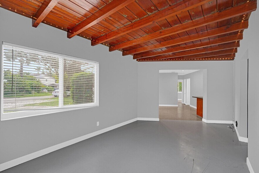 Building Photo - 1101 SW 8th Ter