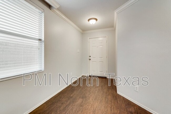 Building Photo - 2641 Salt Maker Way