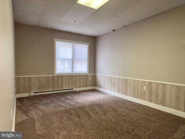 Building Photo - 100 S Front St