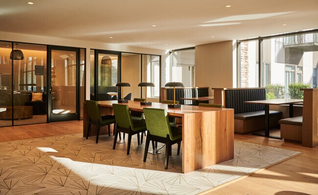 Building Photo - 20 Fourth Avenue-SI ID3577A