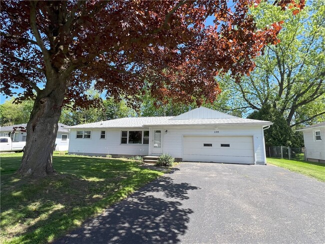 Primary Photo - 120 Sunnyside Dr