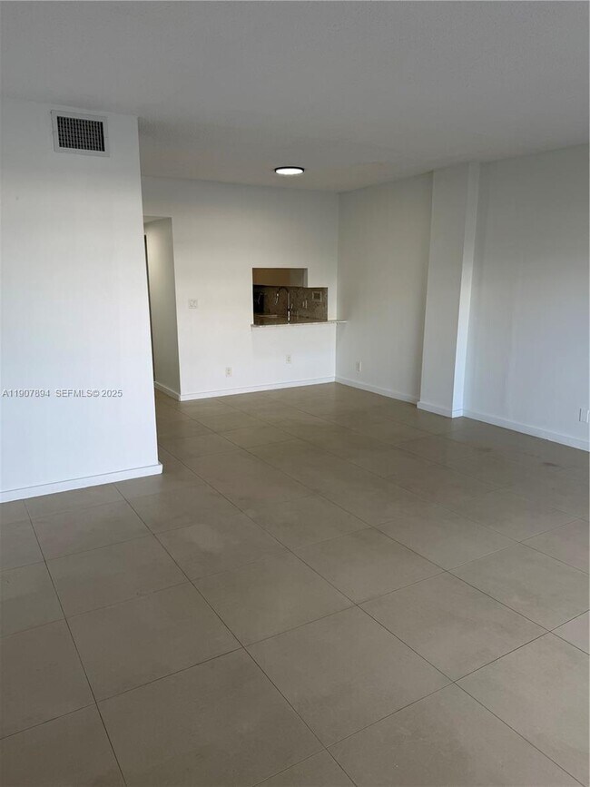 Building Photo - 1455 N Treasure Dr