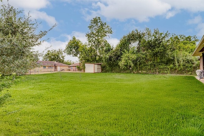 Building Photo - 230 Bizerte St