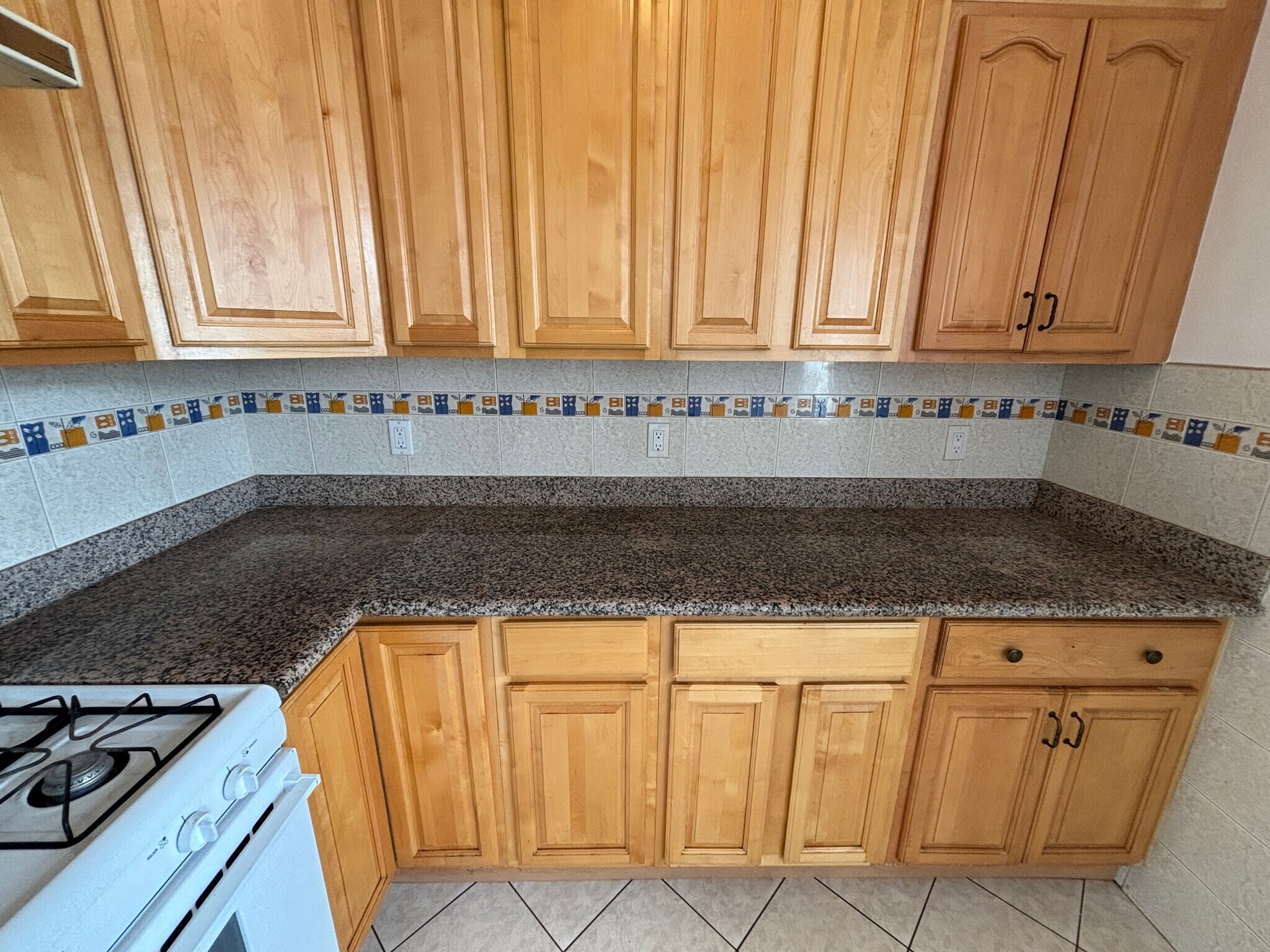 Kitchen - 2120 Clement St