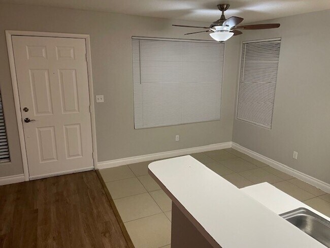 Building Photo - 5217 Caspian Springs Dr