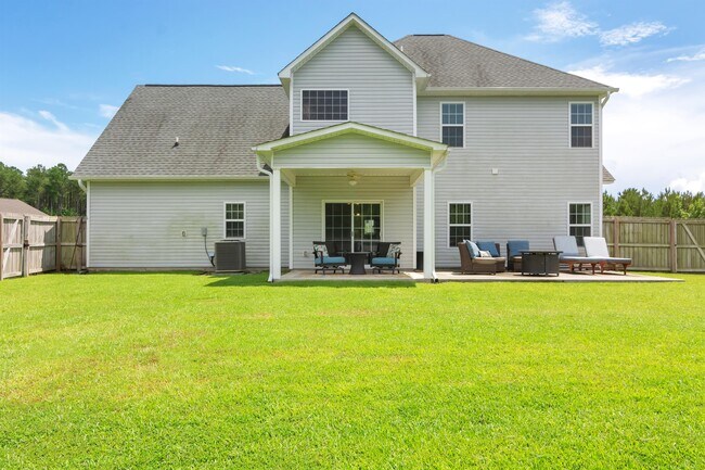 Building Photo - 307 Pettigrew Ln