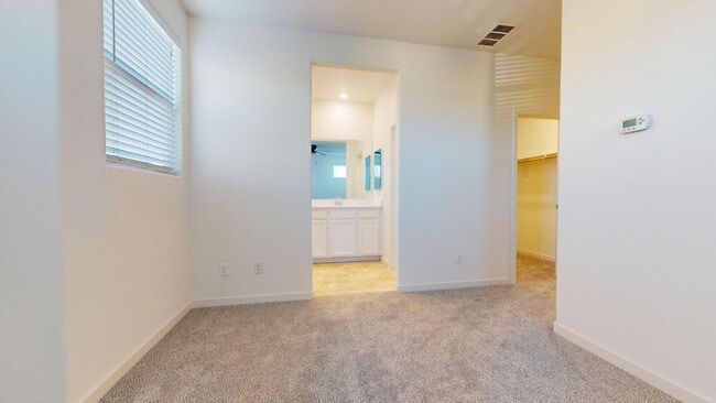 Building Photo - Fresh 3-Bed, 2-Bath Home in Natomas Crossing — Perfect for Commuters