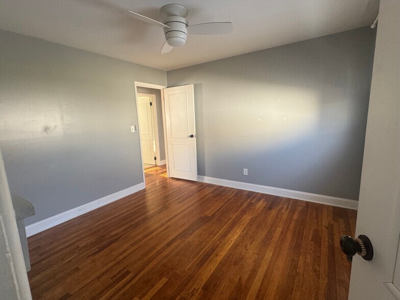 Building Photo - 2666 Shrewsbury Rd