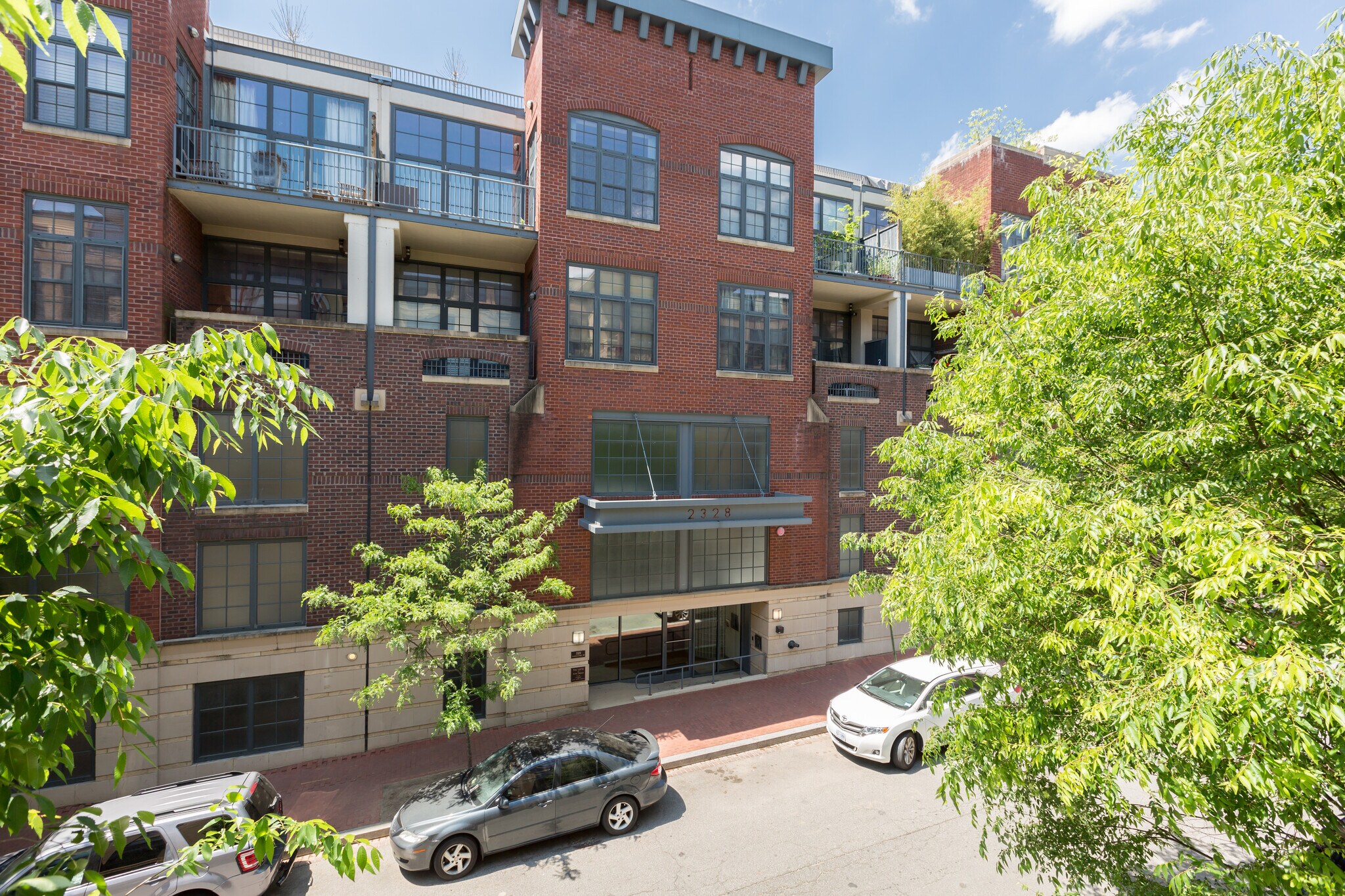 Building Photo - 2328 Champlain St NW