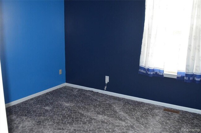 Building Photo - 7957 Mallard Way
