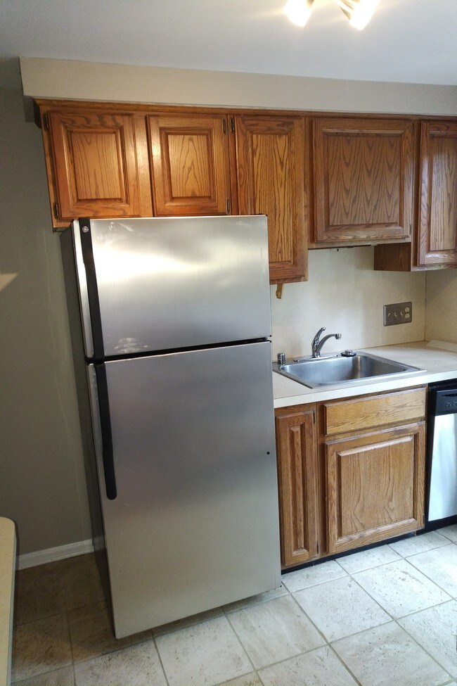 Kitchen - 712 Graefield Ct