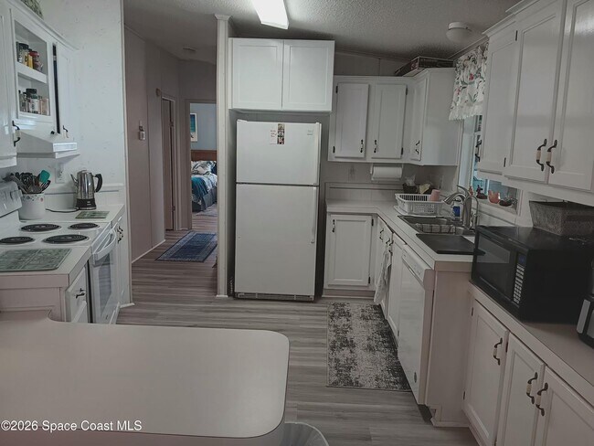 Building Photo - 7606 Cedar Bark Rd