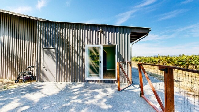 Building Photo - Country Charm Meets Vineyard Views! Two Bedroom Two bath with room to relax!