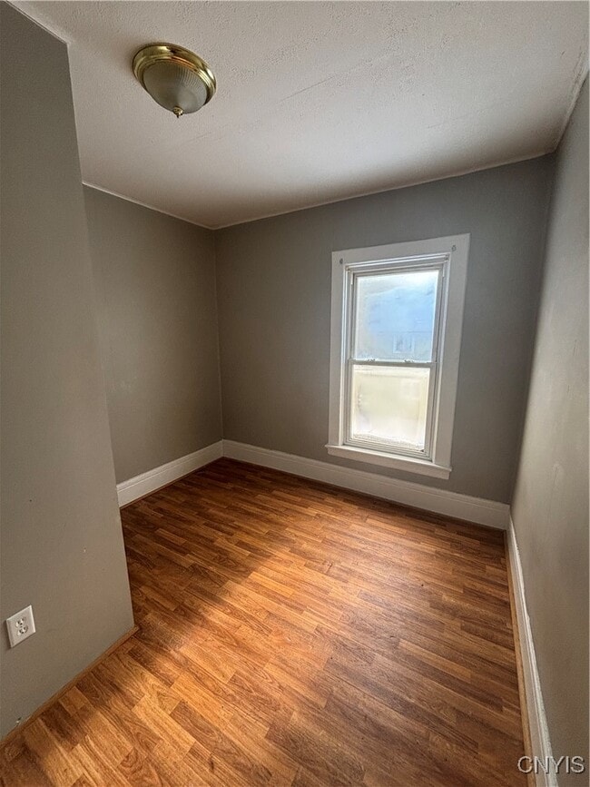 Building Photo - 678 Cooper St