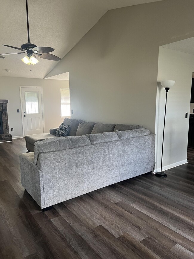 Building Photo - 822 Waterfield Dr