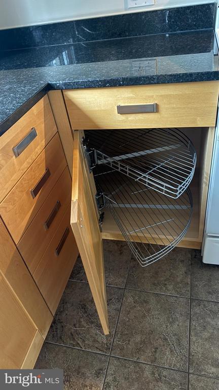 Building Photo - 1612 Mt Eagle Pl