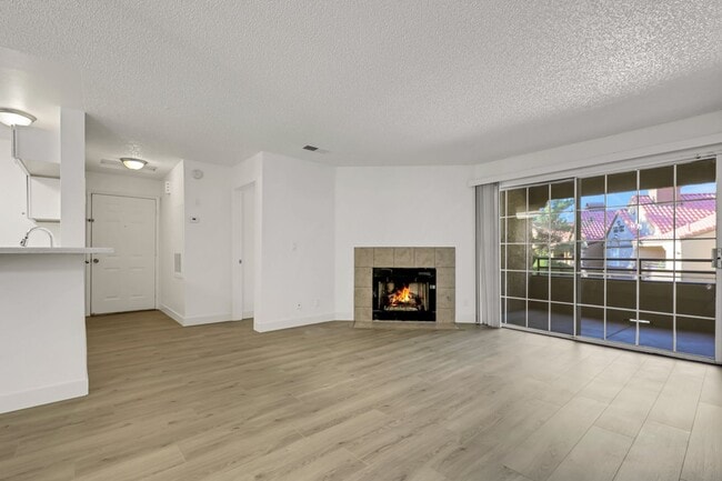 Building Photo - Remodeled 2 bedroom condo